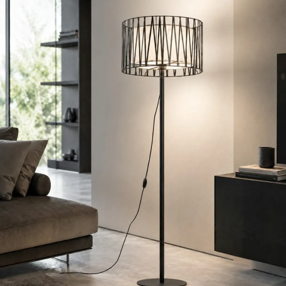 Lampade Da Terra-Selezionato da Mazzolaluce Piantana nera design moderna paralume cilindro tessuto nero intrecciato