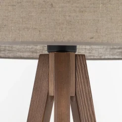 Lampade Da Terra-Selezionato da Mazzolaluce Piantana scandinava tre piedi di legno noce paralume lino beige