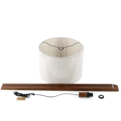Lampade Da Terra-Selezionato da Mazzolaluce Piantana tre piedi di legno noce scandinavo paralume lino