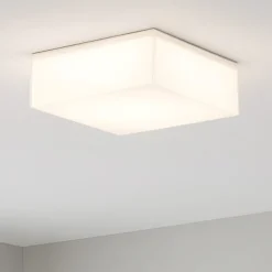 Plafoniere Moderne-Selezionato da Mazzolaluce Piccola plafoniera moderna 20cm quadrata vetro bianco lucido