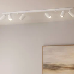 Plafoniere Moderne-Selezionato da Mazzolaluce Plafoniera bianca con spot orientabili
