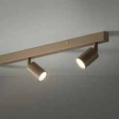 Plafoniere Moderne-Selezionato da Mazzolaluce Plafoniera binario con 4 faretti sabbia orientabili da soffitto
