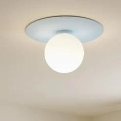 Plafoniere Moderne-Selezionato da Mazzolaluce Plafoniera celeste sfera vetro bianco per cameretta