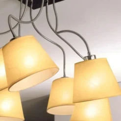 Plafoniere Moderne-Selezionato da Mazzolaluce Plafoniera da cucina 6 bracci flessibili metallo paralumi pergamena beige