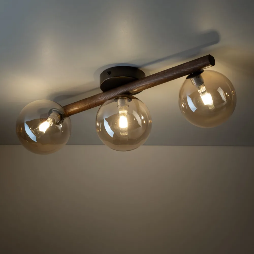 Plafoniere Moderne-Selezionato da Mazzolaluce Plafoniera da soffitto in legno stile nordico sfere di vetro ambra per cucina