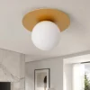 Plafoniere Moderne-Selezionato da Mazzolaluce Plafoniera da soffitto oro sfera di vetro bianca