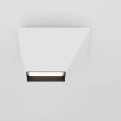 Plafoniere Moderne-Selezionato da Mazzolaluce Plafoniera design sagomata bianca led 3000k