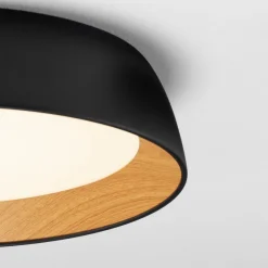 Plafoniere Moderne-Selezionato da Mazzolaluce Plafoniera led 40w 3000k nera effetto legno per cucina moderna
