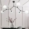 Plafoniere Moderne-Selezionato da Mazzolaluce Plafoniera moderna per salotto nero 6 bocce bianche