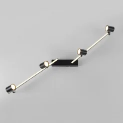 Plafoniere Moderne-Selezionato da Mazzolaluce Plafoniera nera a doppia luce con 4 faretti led 3000k orientabili