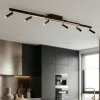 Plafoniere Moderne-Selezionato da Mazzolaluce Plafoniera nera allungabile con faretti led 2700k a 65000k con telecomando