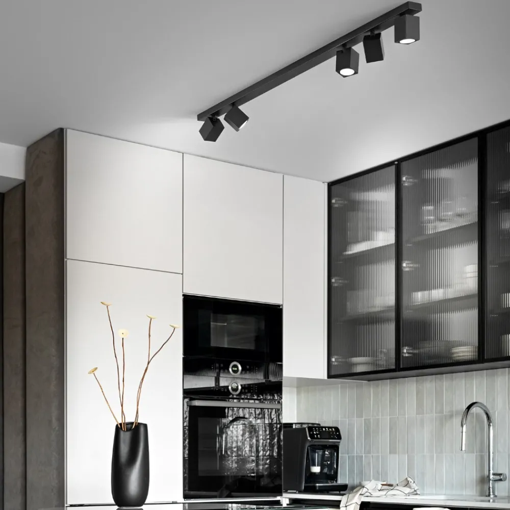 Plafoniere Moderne-Perenz Illuminazione Plafoniera nera con spot lampade squadrate orientabili perenz oddy