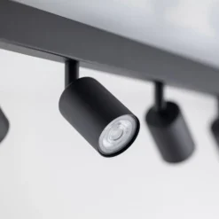 Plafoniere Moderne-Selezionato da Mazzolaluce Plafoniera nero con 6 faretti orientabili