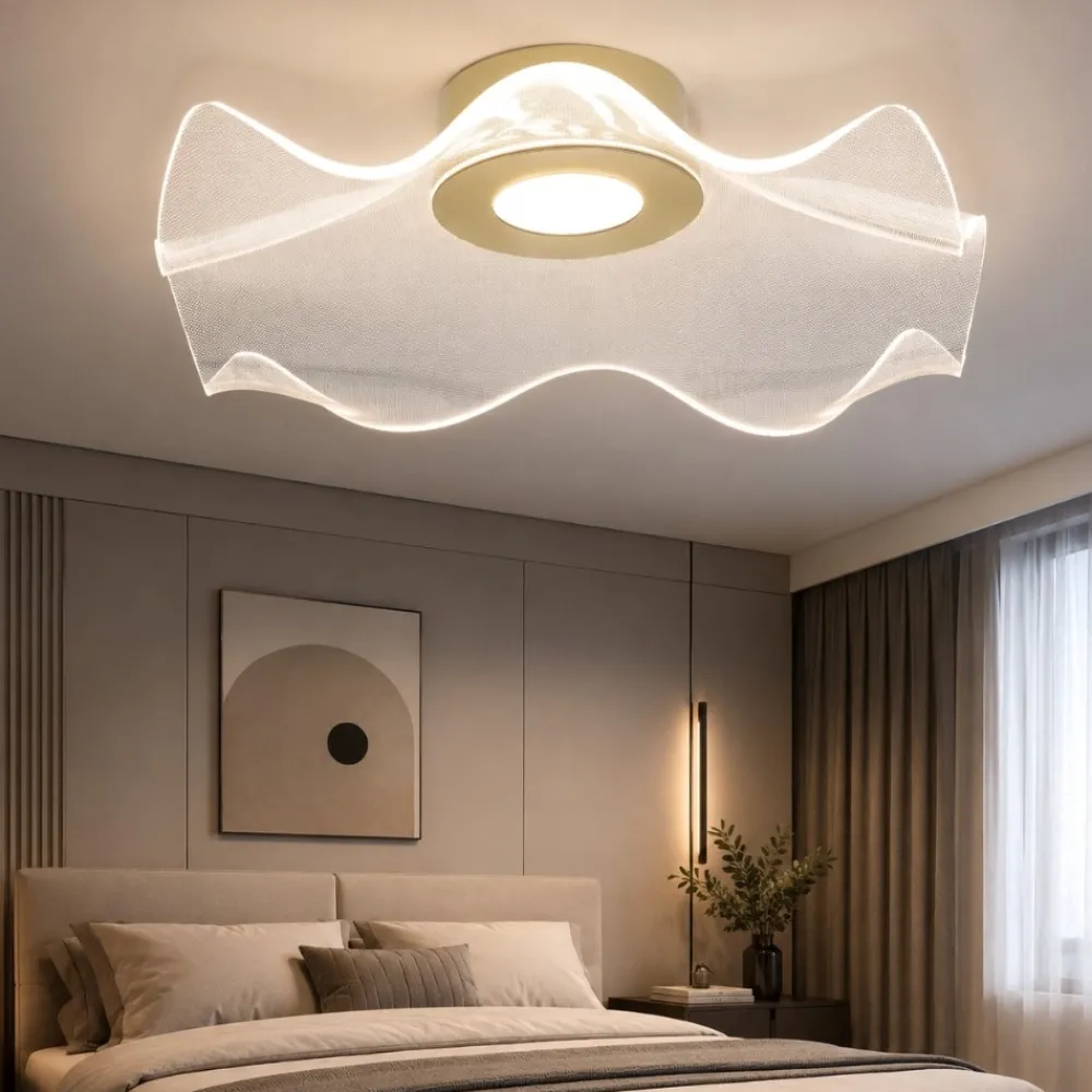 Plafoniere Moderne-Selezionato da Mazzolaluce Plafoniera oro design fazzoletto led 31w 3000k moderna