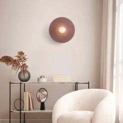 Plafoniere Moderne-Selezionato da Mazzolaluce Plafoniera per camera da letto hos disco di cemento rosso rotonda moderna