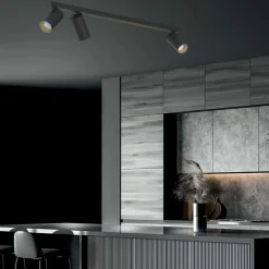 Plafoniere Moderne-Selezionato da Mazzolaluce Plafonieraper cucina con 3 faretti orientabili neri interno oro
