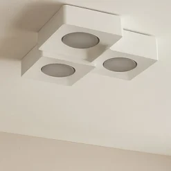 Plafoniere Moderne-Selezionato da Mazzolaluce Plafoniera quadrati per cucina in gesso ceramico bianca
