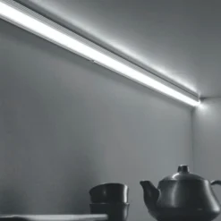 Strisce Led-Gea Luce Profilo angolare grigio 2mt per strip led max 10mm skub