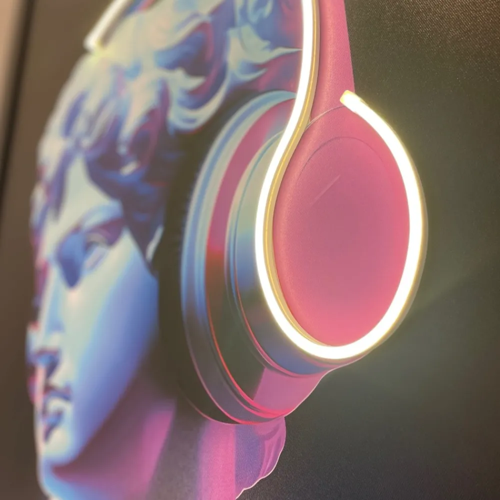Quadri Moderni-Selezionato da Mazzolaluce Quadro busto con cuffie moderno luminoso led 120x80 cm