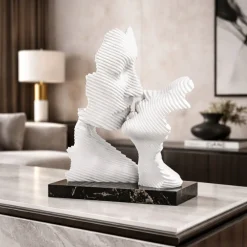 Soprammobili Moderni-Bongelli Preziosi Scultura da tavolo bacio stilizzato marmo nero