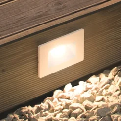 Segnapasso Led-Selezionato da Mazzolaluce Segnapasso bianco da incasso per esterno led 1.5w 3000k