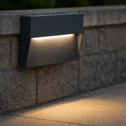 Segnapasso Led-Selezionato da Mazzolaluce Segnapasso da parete rettangolare grafite led 6w 3000k ip65
