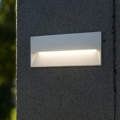 Segnapasso Led-Selezionato da Mazzolaluce Segnapasso led bianco per esterno da incasso a parete 12w 3000k