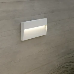 Segnapasso Led-Selezionato da Mazzolaluce Segnapasso led bianco rettangolare 6w 3000k per esterno ip65