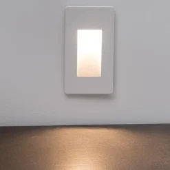 Segnapasso Led-Selezionato da Mazzolaluce Segnapasso led da esterno incasso bianco 1,5w 3000k 220v