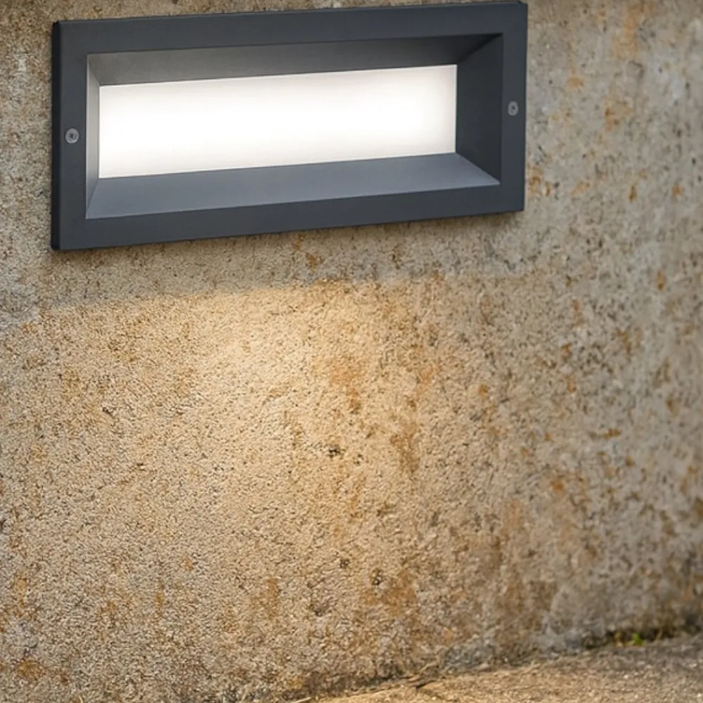 Segnapasso Led-Selezionato da Mazzolaluce Segnapasso rettangolare per esterni da incasso parete grafite led 12w 4000k