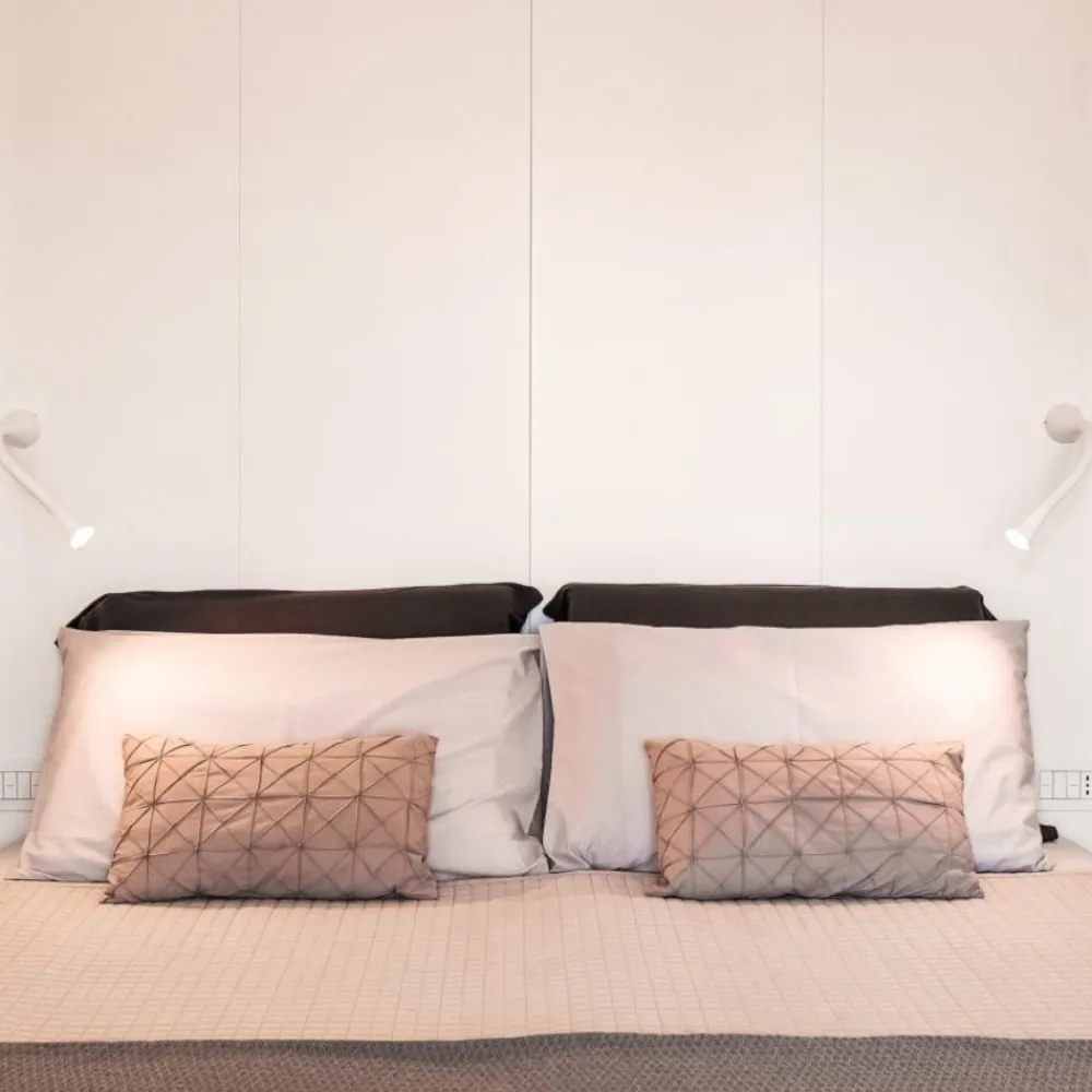 Applique Camera Da Letto-Linea Light Snake w1 applique led 2w 3000k con interruttore orientabile