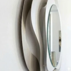 Specchi Da Parete-Selezionato da Mazzolaluce Specchio da parete rotondo design onde beige sabbia bianco 83x80